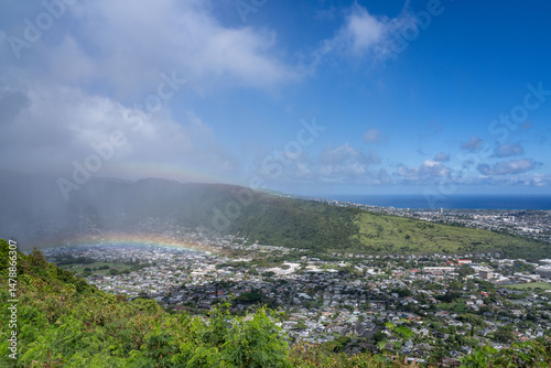 Φωτογραφία Rainbow over Manoa Valley，Tantalus Lookout - Puu Ualakaa State Park，Honolulu Oahu Hawaii