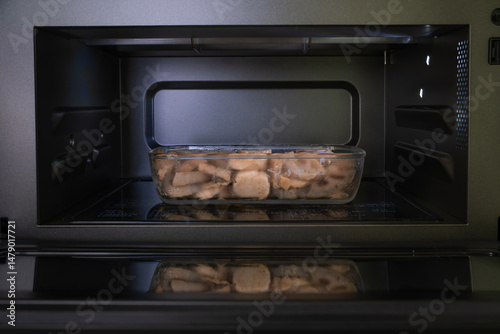 オーブンレンジに入れた作り置きのおかず