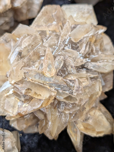 Valokuva gypsum mineral crystal isolated