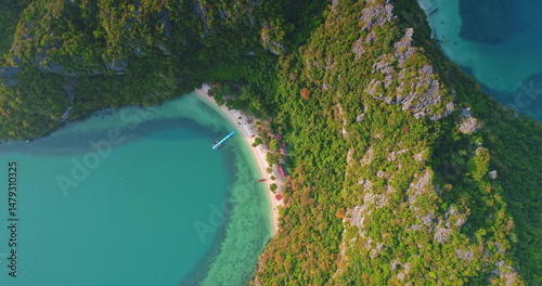 Принти на полотні Breathtaking aerial view showcasing the pristine beauty of Mu Ko Ang Thong Natio