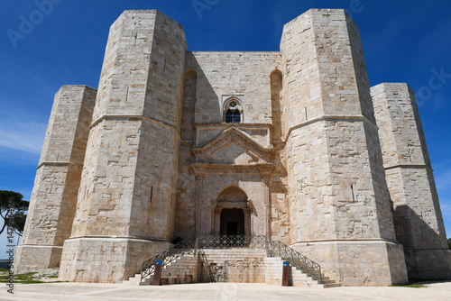 Obraz na plátně View of Castel del Monte castle on Puglia in Italy