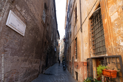 Charming alleyway in the hi...