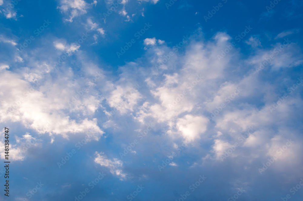 Fototapeta premium Blue sky background with clouds