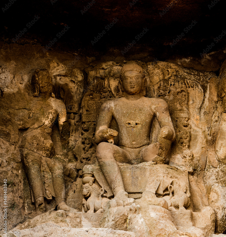 Fototapeta premium Statue of lord Buddha in Aurangabad Caves, India