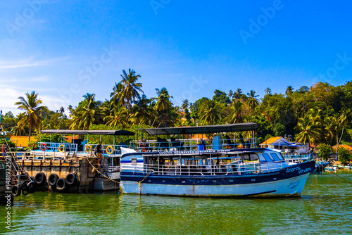 Fotografia Mirissa Fisheries Harbor with boat boats ships catamaran Sri Lanka