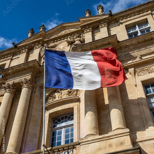 Drapeau français-Mairie.