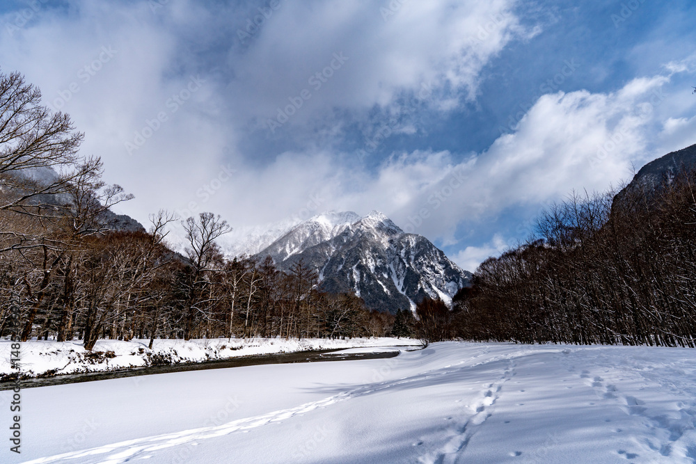 Fototapeta premium 厳冬期の上高地