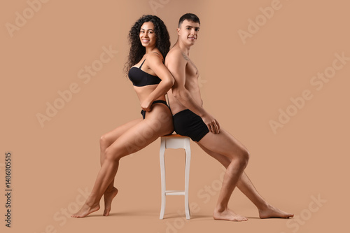 Young couple in stylish und...