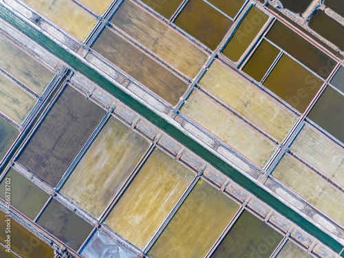 The view of the salt field，View of the salt field, Salt pan in the salt pool