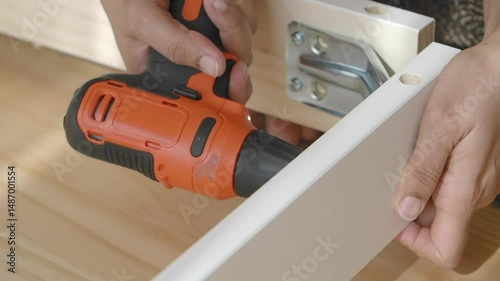 Wallpaper Mural Building a wooden shelf with a power drill at home Torontodigital.ca