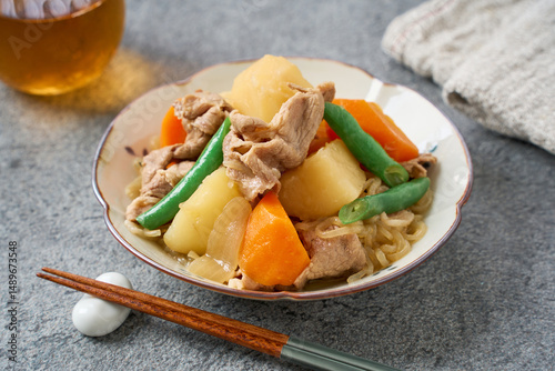 豚肉の肉じゃが｜日本の家庭料理の定番