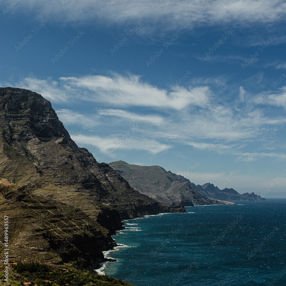 Fototapeta premium Scenic Coastal Landscape with Mountains and Ocean