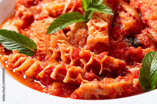 Trippa al sugo, cucina contadina italiana 