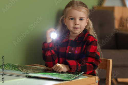 Cute little girl with shini...