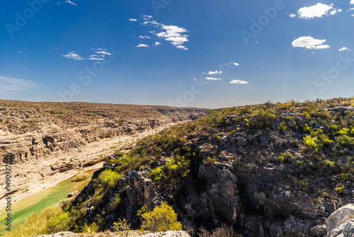 aventura navegando el Rio Pecos Texas acampar y pesca