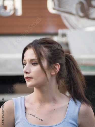 young girl into cafe.