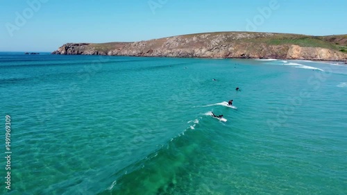 Surfeurs en Bretagne