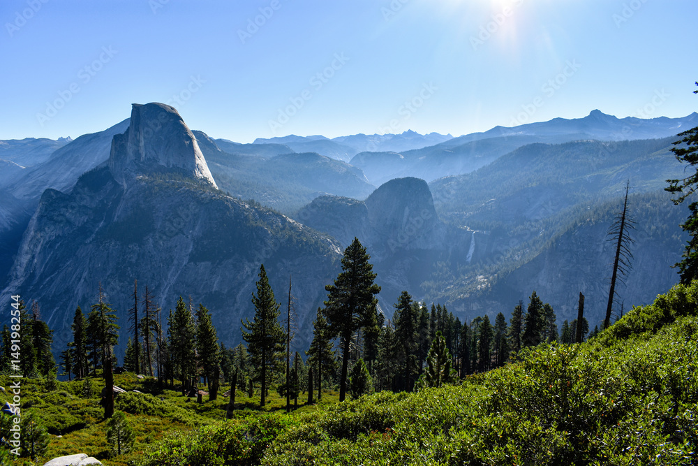 Obraz premium View of Half Dome from Glacier Point, Yosemite National Park, California