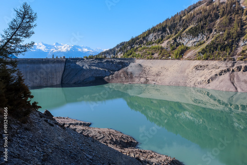 Barrage du Rawyl en Valais central.