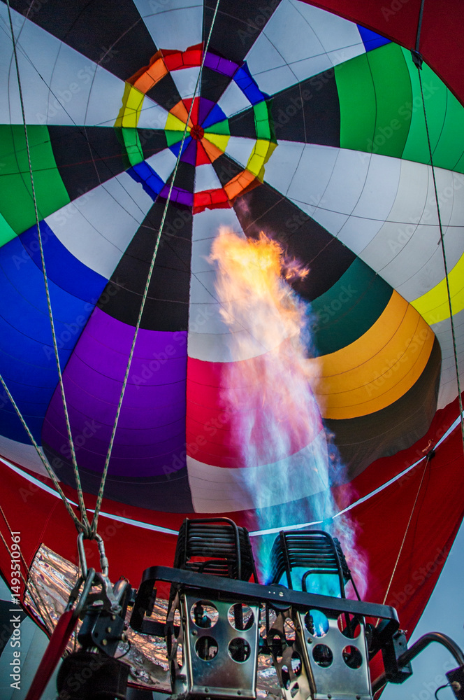 Obraz premium Time to light up the gas for lift off of the huge balloons at the Albuquerque Balloon Festival.
