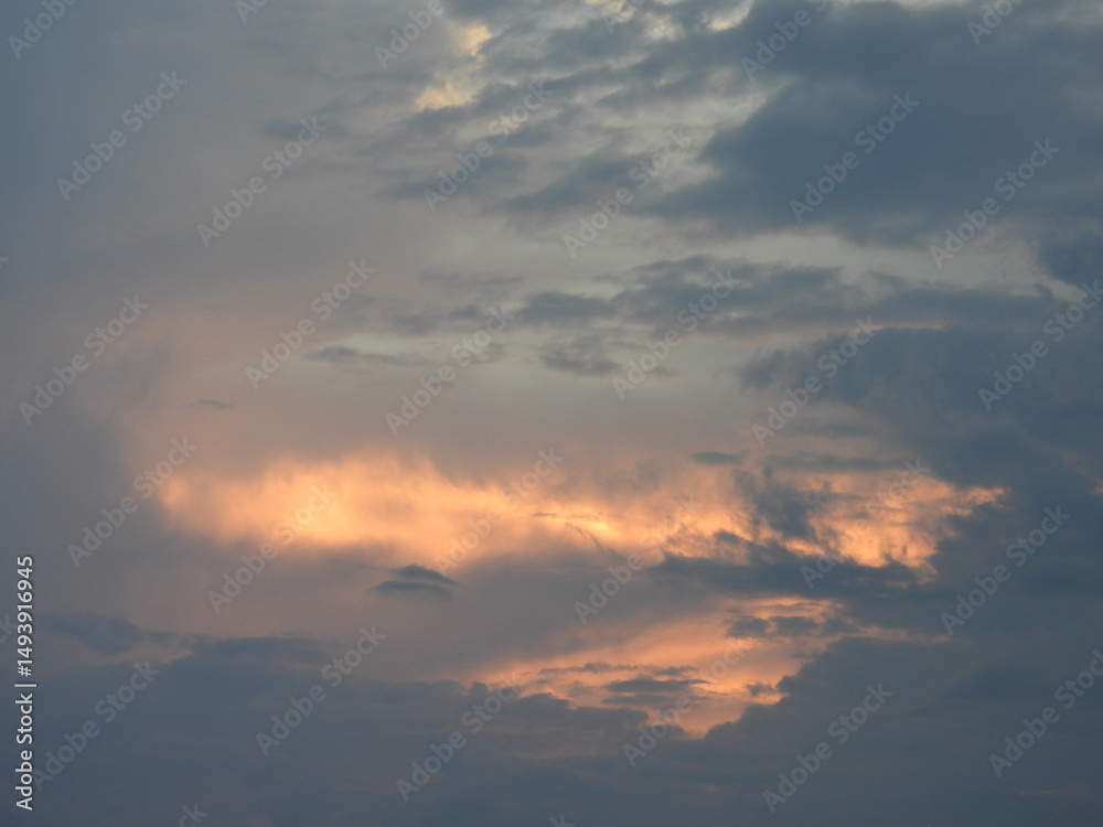 Obraz premium Storm clouds forming in the sky above Kent County, Delaware. Cloudscape, summer season.