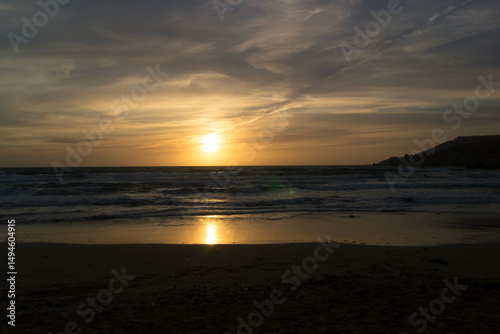 Obraz na płótnie Stunning sunset over sea in Golden Bay Malta. w salonie