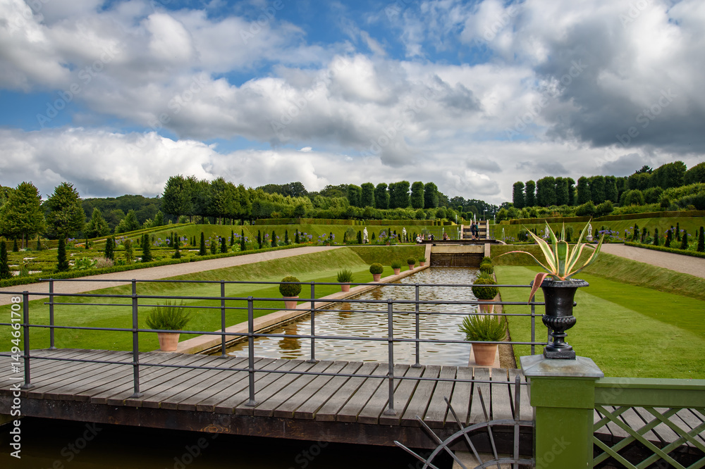 Fototapeta premium Sunny summer park in Germany