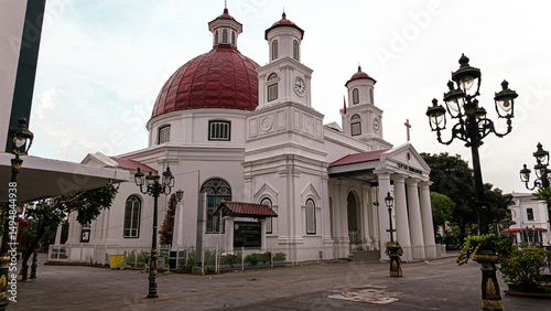 Fotografie Gereja Blenduk, a historic Protestant church in Semarang, Indonesia, known for its red dome and colonial Dutch architecture, is a stunning cultural and architectural icon