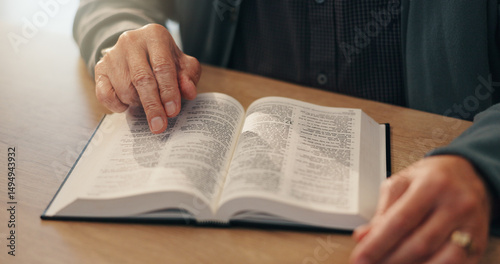 Cuadro en lienzo Hands, bible study and faith in home, retirement and reading with scripture, info and spiritual knowledge