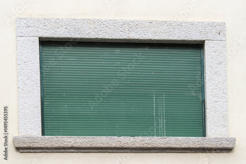 Janelas de Lisboa em prédios antigos e históricos