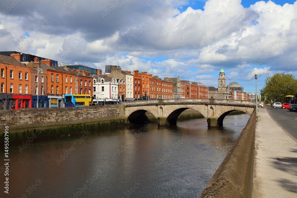 Fototapeta premium River Liffey in Dublin city, Ireland