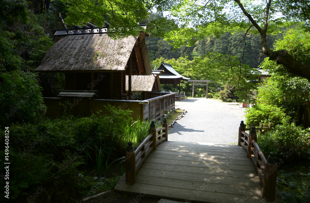 Obraz premium 日向大神宮 内宮から外宮を望む 京都市山科区日ノ岡