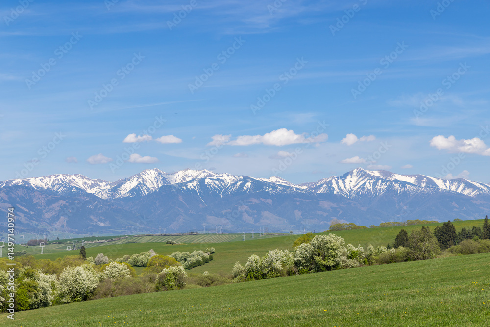 Obraz premium Western Tatras (Rohace) in spring time, Slovakia