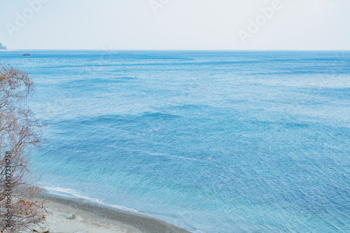 佐渡　千鳥が岩小浜の海面 photo
