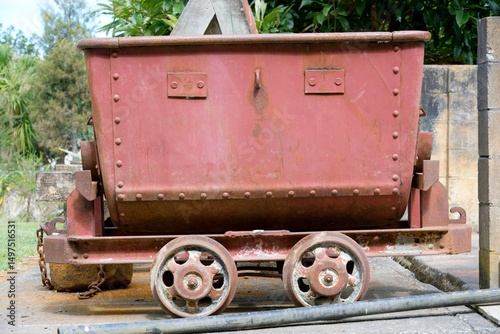Bild auf Leinwand Old Gold Mine Cart on Display – Relic of New Zealand’s Mining Past