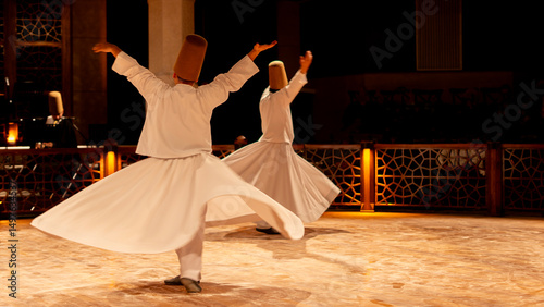 Quadro su tela semazen ritual in konya mevlana culture center