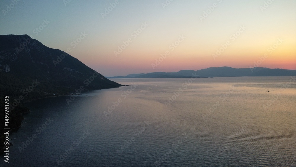 Fototapeta premium sunset over the sea