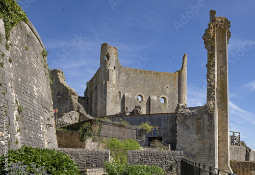 La Cité médiévale à Chauvigny en France photo