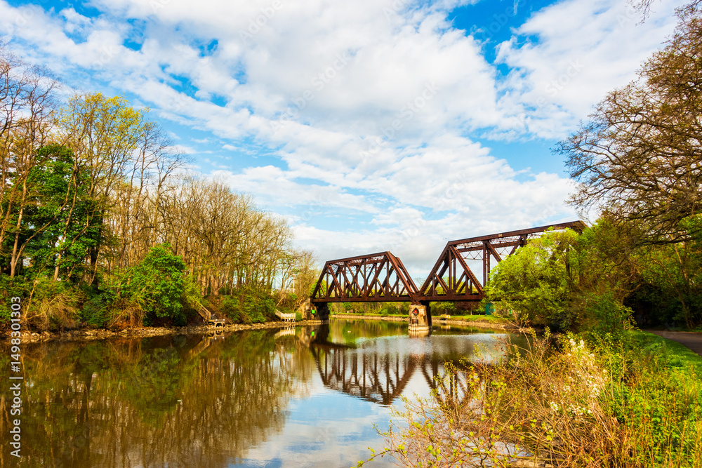 Fototapeta premium Erie Canal in Pittsford, New York