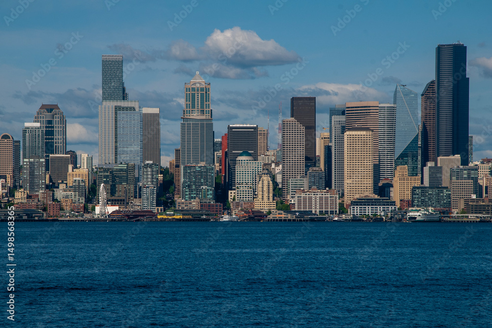 Fototapeta premium Seattle skyline from Elliot Bay