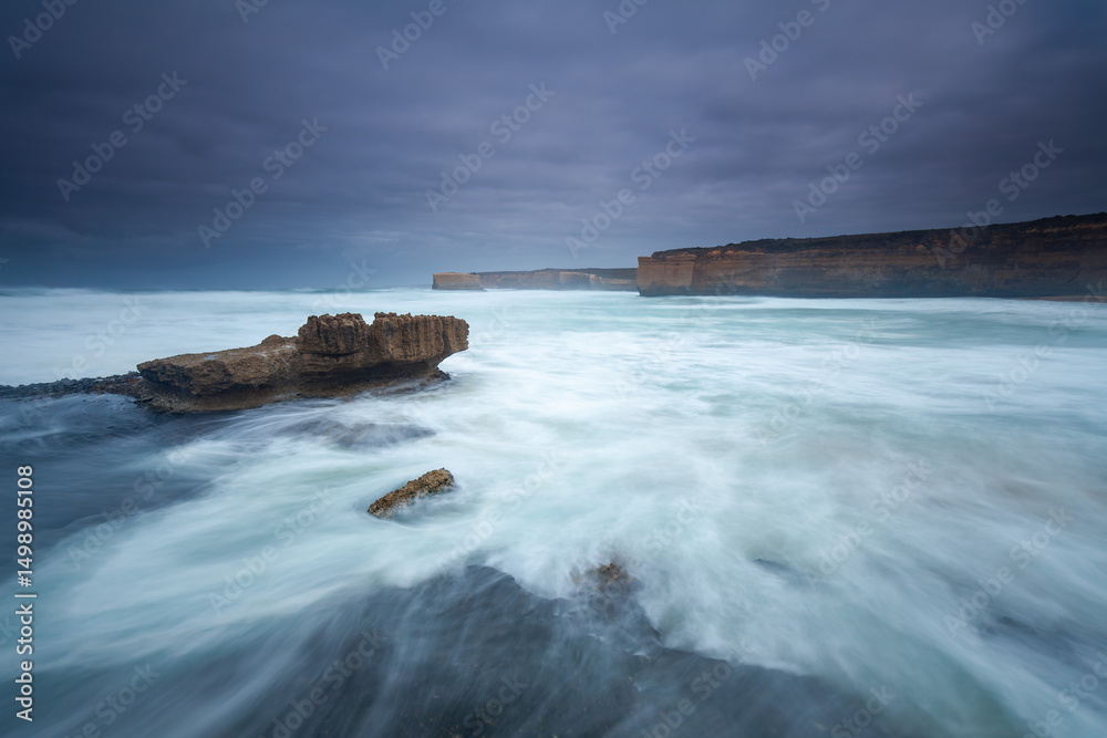 Obraz premium Sherbrook River Beach, Great Ocean Road, Australien. Dramatische Küstenstimmung vor dem Sturm.