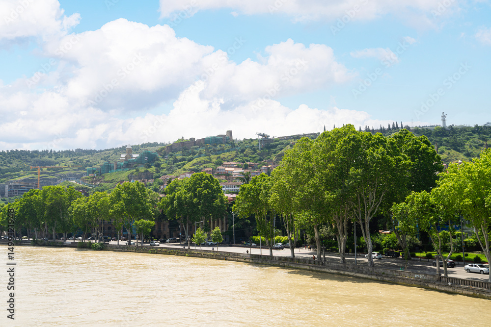 Fototapeta premium Kura river in Tbilisi, Georgia