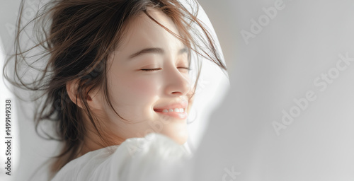 健康的で清潔感のある笑顔の若い女性