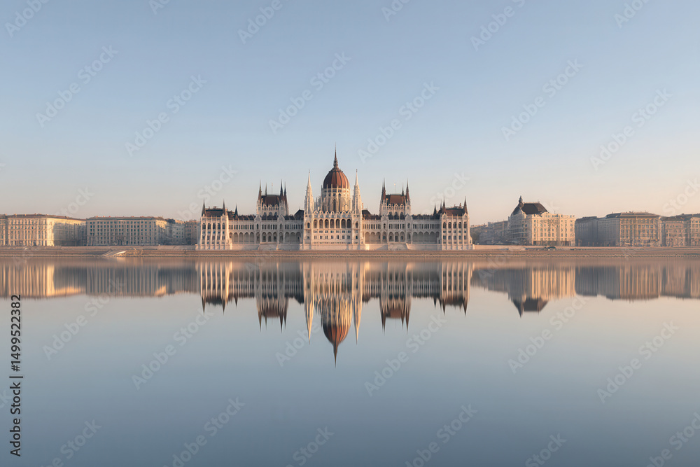 Obraz premium majestic parliament building in budapest at dawn bathed in soft ultrabright tones