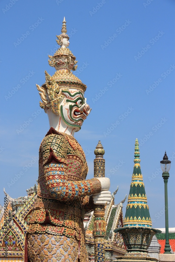 Fototapeta premium Mythical demon guardian statue of Grand Palace, Bangkok