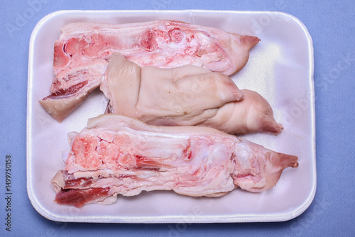 Fresh pork long feet