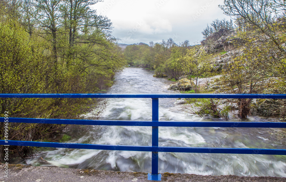 Aravalle river pedestrian bridge close to Retuerta