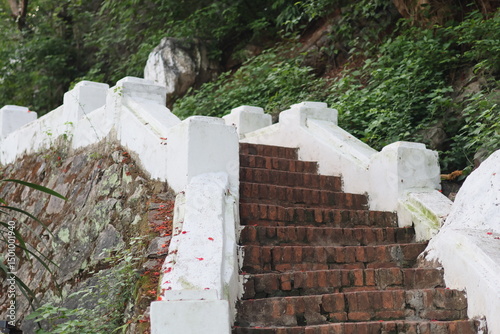 Obraz na płótnie Phousi Mountain Steps in Luang Prabang w salonie