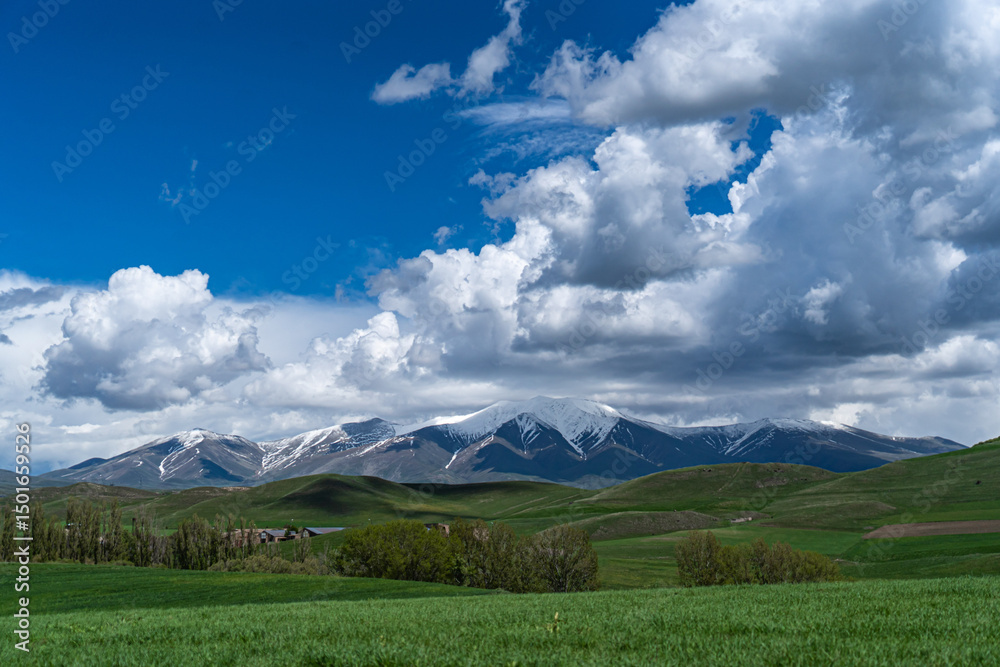 Obraz premium mountains and clouds