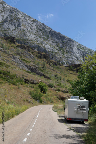 A motorhome in the Hoces de Vegacervera in León, on the LE-315 road.